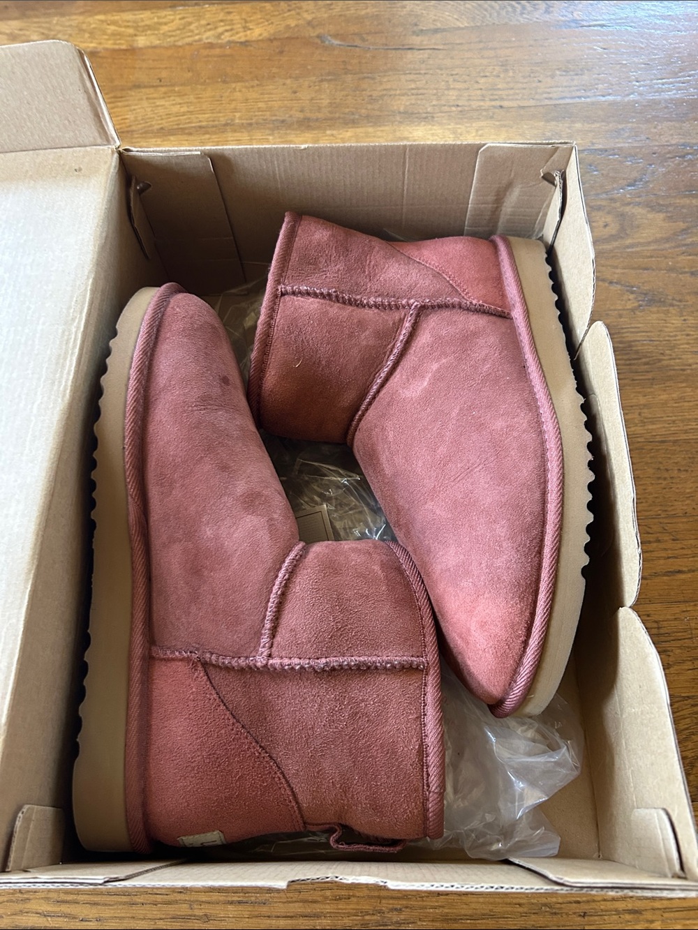 Ugg Classic mini Short Suede Ankle Booties in mink